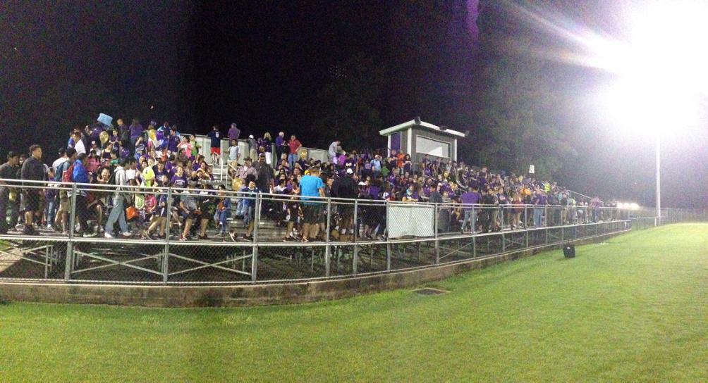 mdssmith1841's tweet photo. Awesome crowd to meet the state champs at soccer field http://t.co/0k9Ev8jmj1