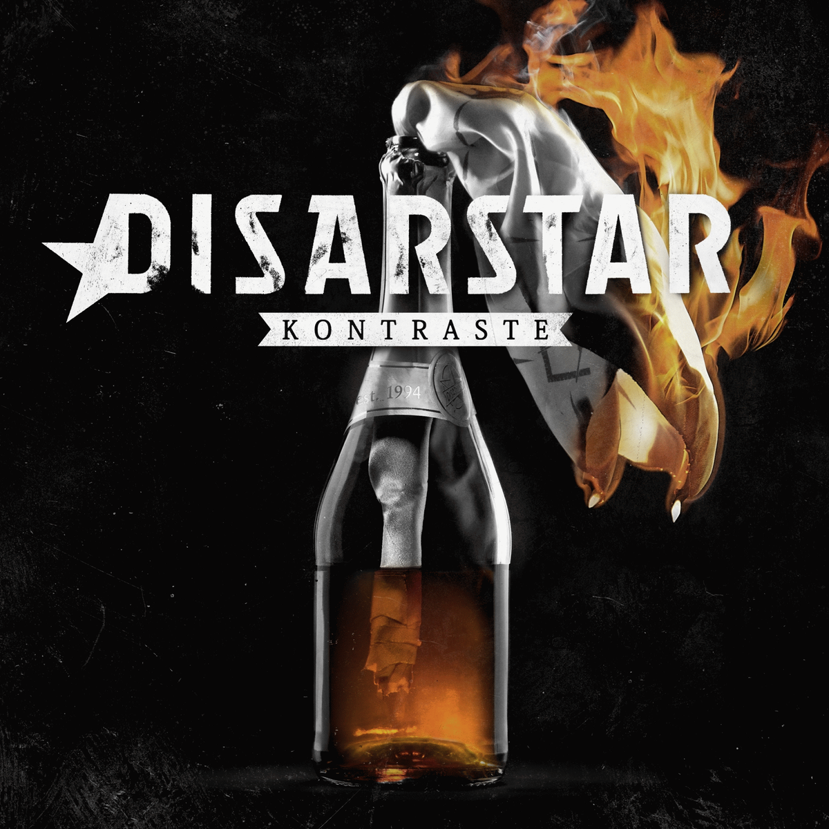 DisarstarHH's tweet photo. Das ist übrigens das Cover zu meinem Album »Kontraste«. Die Box gibt's hier: 
http://t.co/JoVrShXPox
#Typeholics http://t.co/zIs1bc8AVB