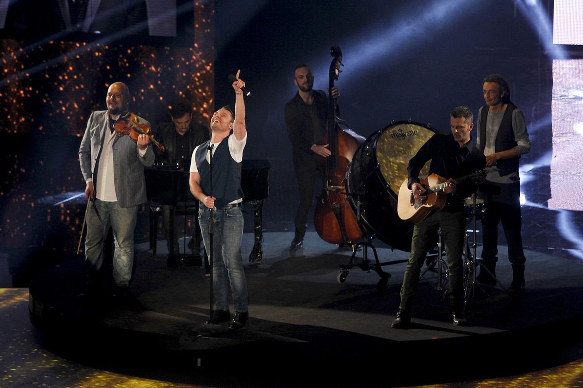 AmiciUfficiale's tweet photo. Che dire? @TizianoFerro. sei un...Incanto! #Amici14 http://t.co/HALfTWhVzL