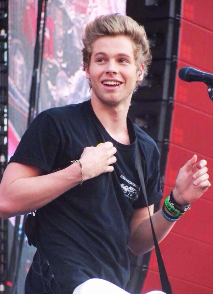 breadsmiling's tweet image. 