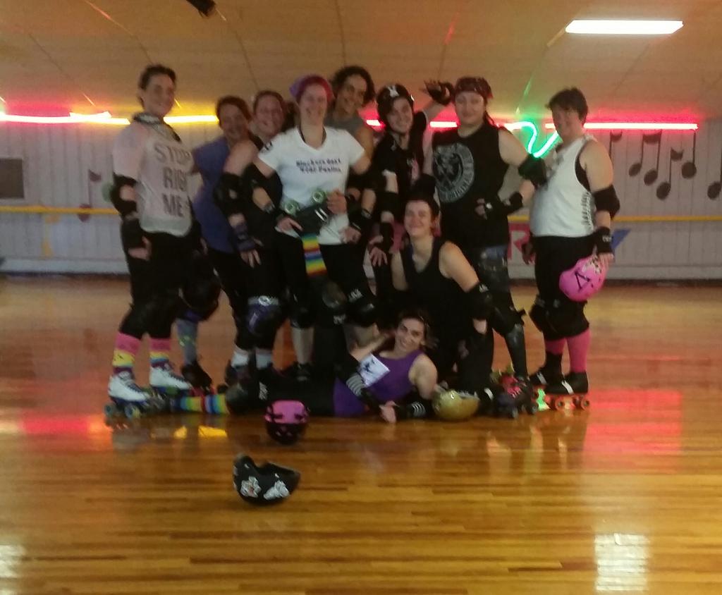 MissfitsRD's tweet photo. @smrtgrls We are The Missfits Roller Derby team from Humble, TX!!!!! #missfitsrd #derbyrules #derbygirls #girlpower http://t.co/RPCZqUUwYm