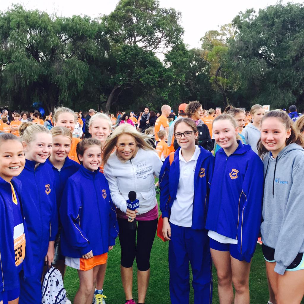 lisa_fernandez's tweet image. Also doing the @Bankwest @AthleticsWA #GallipoliRun are the girls from @IonaPerth @elizafussell9 #kingspark #ANZAC