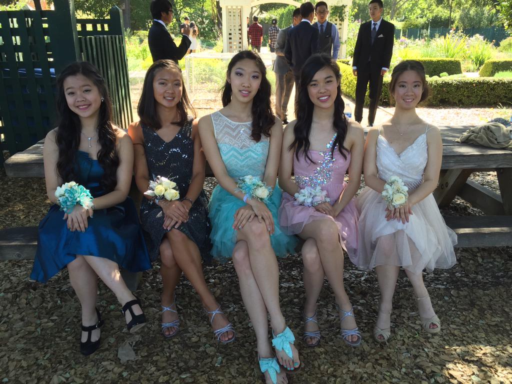 thinlyslicedbee's tweet photo. sneak peek of #juniorprom2015 love my girlies πππππ http://t.co/x9IxiIjw2s