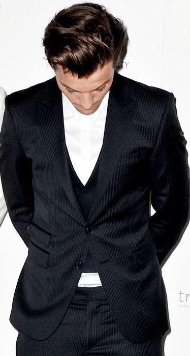 Louis T. (@jcstanotherfaux) on Twitter photo 