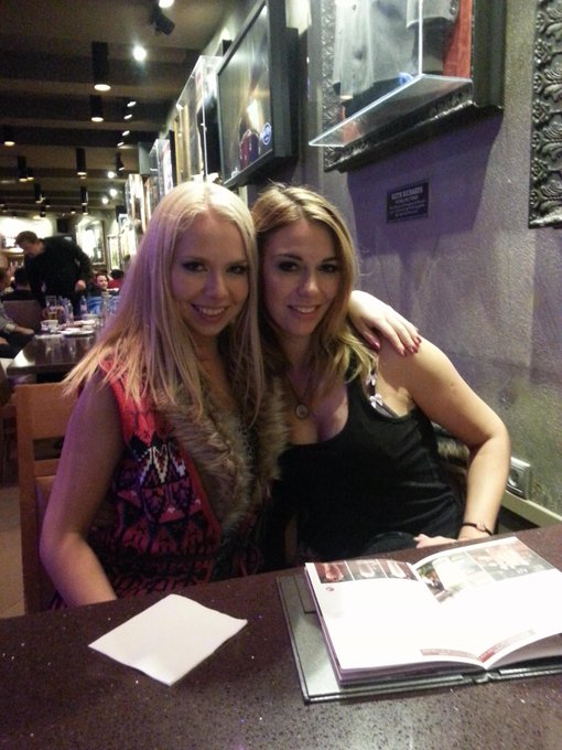 Hard Rock Cafe, with Ani Black Fox)) http://t.co/LDjKvziqix