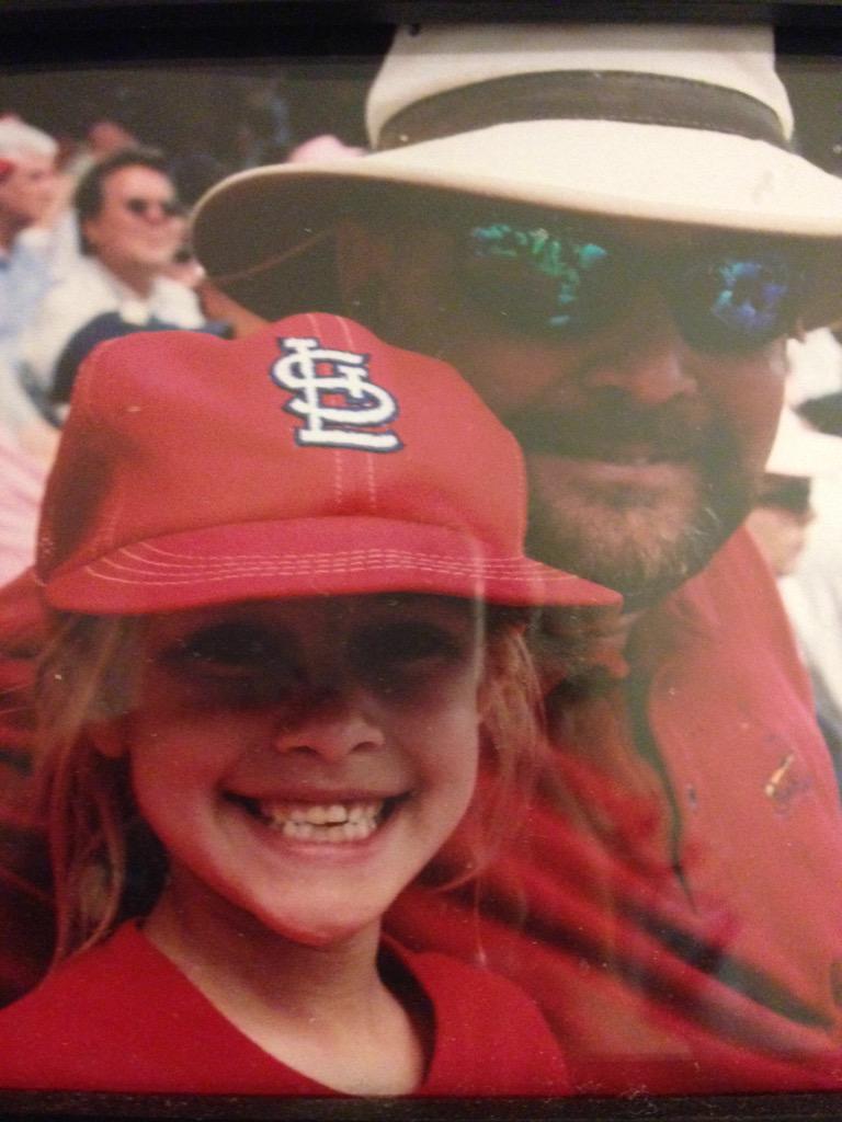 madeleineee_11's tweet photo. Bc it's the 18th and it marks another month down without you❤️wearing your Cardinal red #5months #TeamRobForever http://t.co/2QQcl11nxS