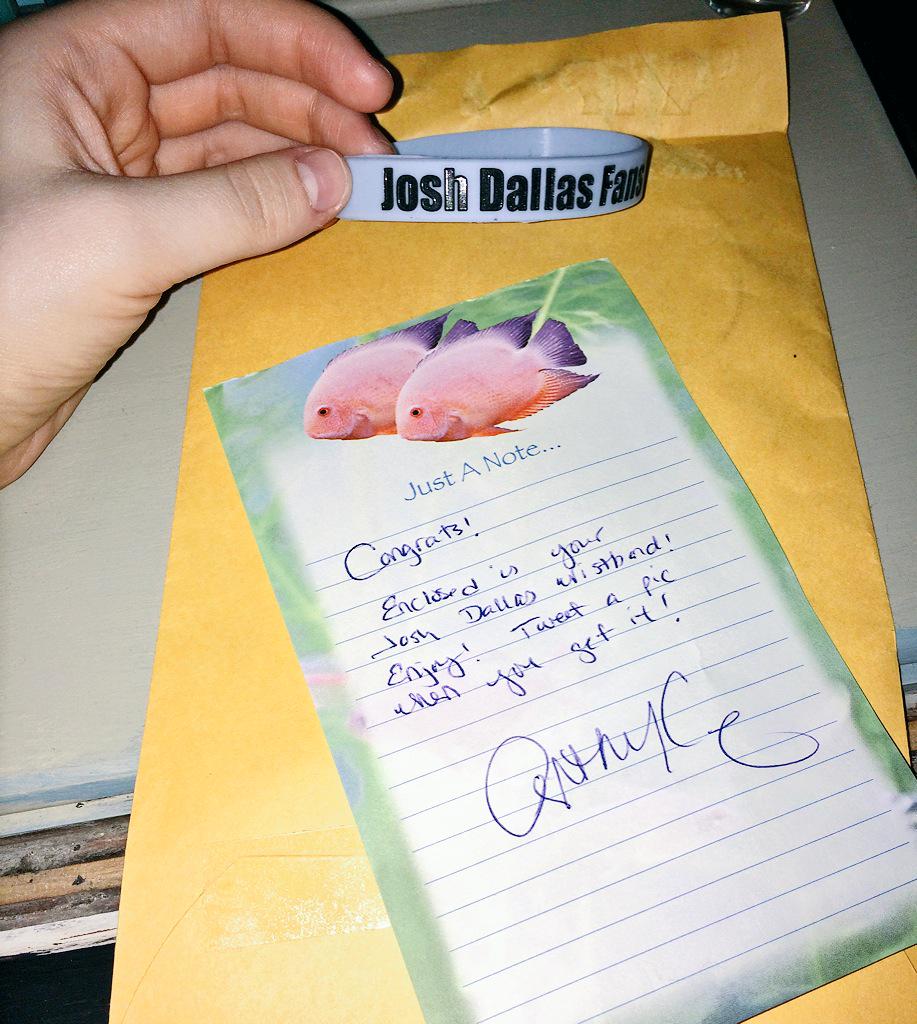 cassie_knowling's tweet image. Swag!!! #whereisjosh @AnthonyHolic @joshdallas thank you guys!! Xoxo