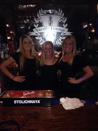 bigwillstyle518's tweet photo. $3landsharks with these ladies @brittanymcdermo @katiecroushore @devonfox17 at the @Varsity_Lounge tonight #THEVL http://t.co/GPzvRcL9DO
