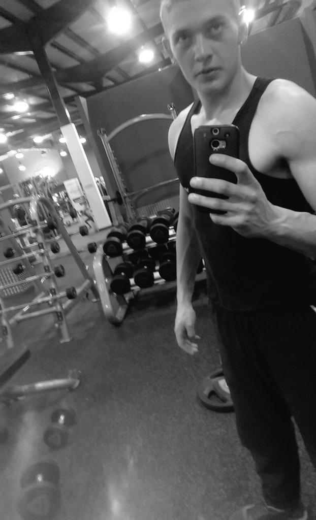 DannyGcon's tweet image. Sneaky snap at the gym like wey aye. nopainnogain💪