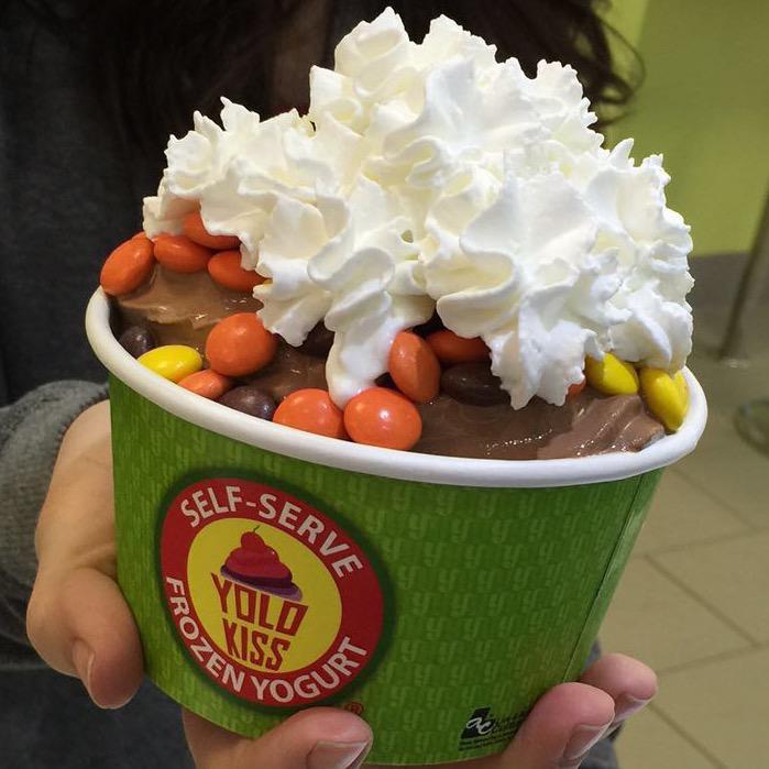 Yolokiss232's tweet photo. Happy Saturday come grab a yogurt! http://t.co/OfoKBl6ieA