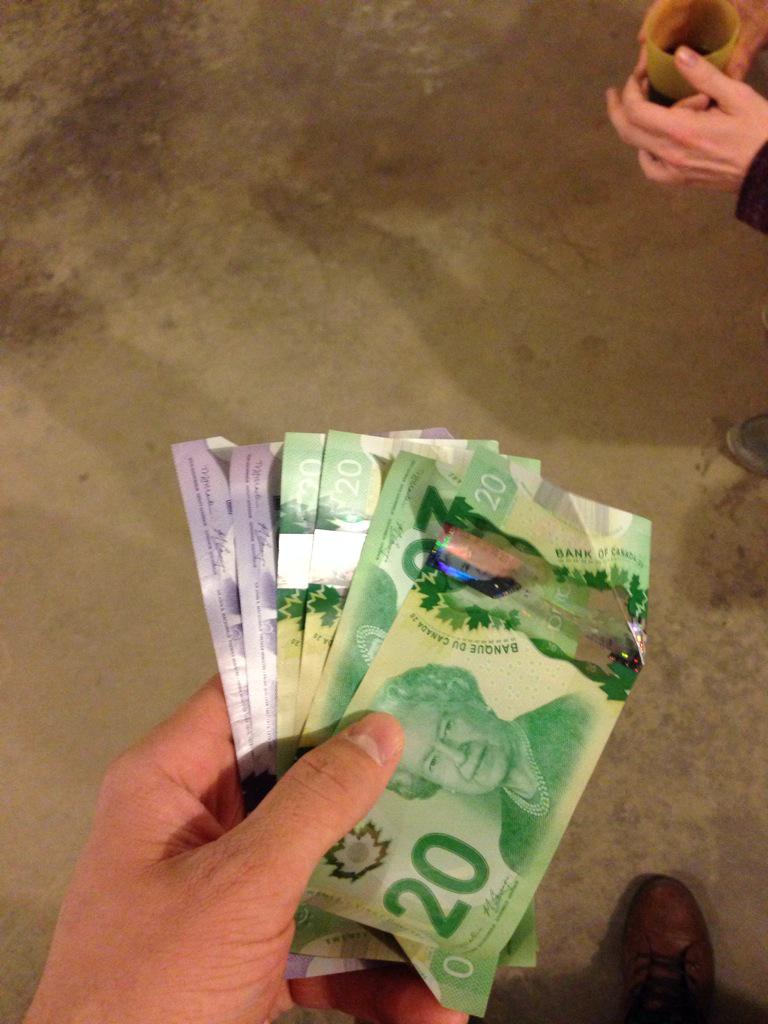 CPetts_19's tweet photo. Just wanna thank @DBlois33 for thinking the bruins would finish higher in the standings then the Habs #easy100bucks http://t.co/RhQNAw3gVj