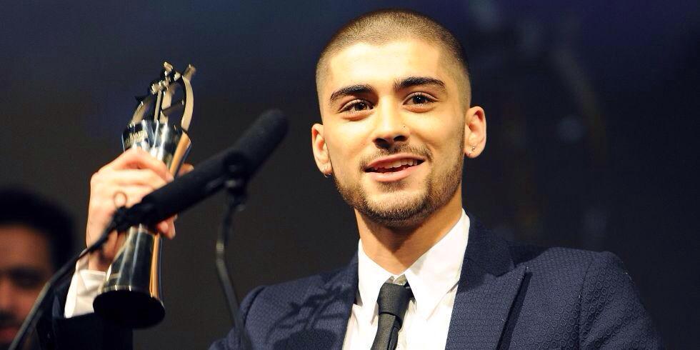 liam_loveya_mai's tweet photo. zaynが坊主😳！！！？

坊主でもイケメンなのは、
本物の男前😍✨✨

#改めてぜインがイケメンだと
気づかされた人RT
#RTしたDirさん全員フォローする http://t.co/svJfITpkBd