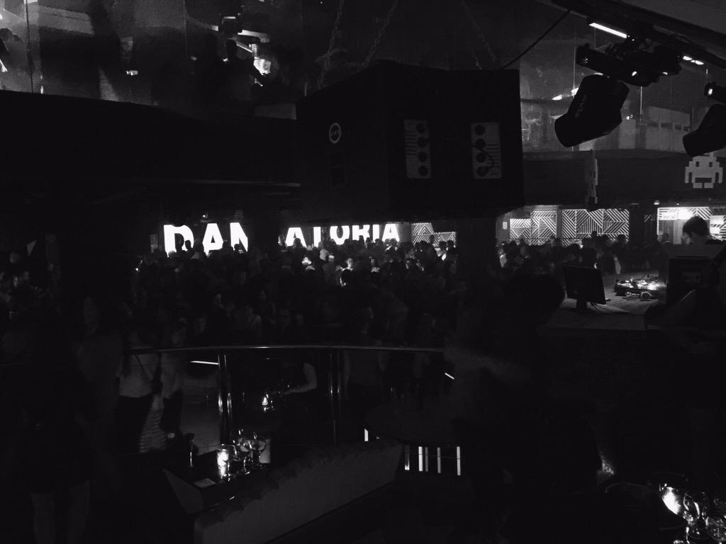 carlosramosdj's tweet photo. @clubdanzatoria absolutely full right now @robertmassanet @HektorMass @johnmartinodj @sergiopadialbcn #YouMakeTheClub http://t.co/KxB82h1Kc9