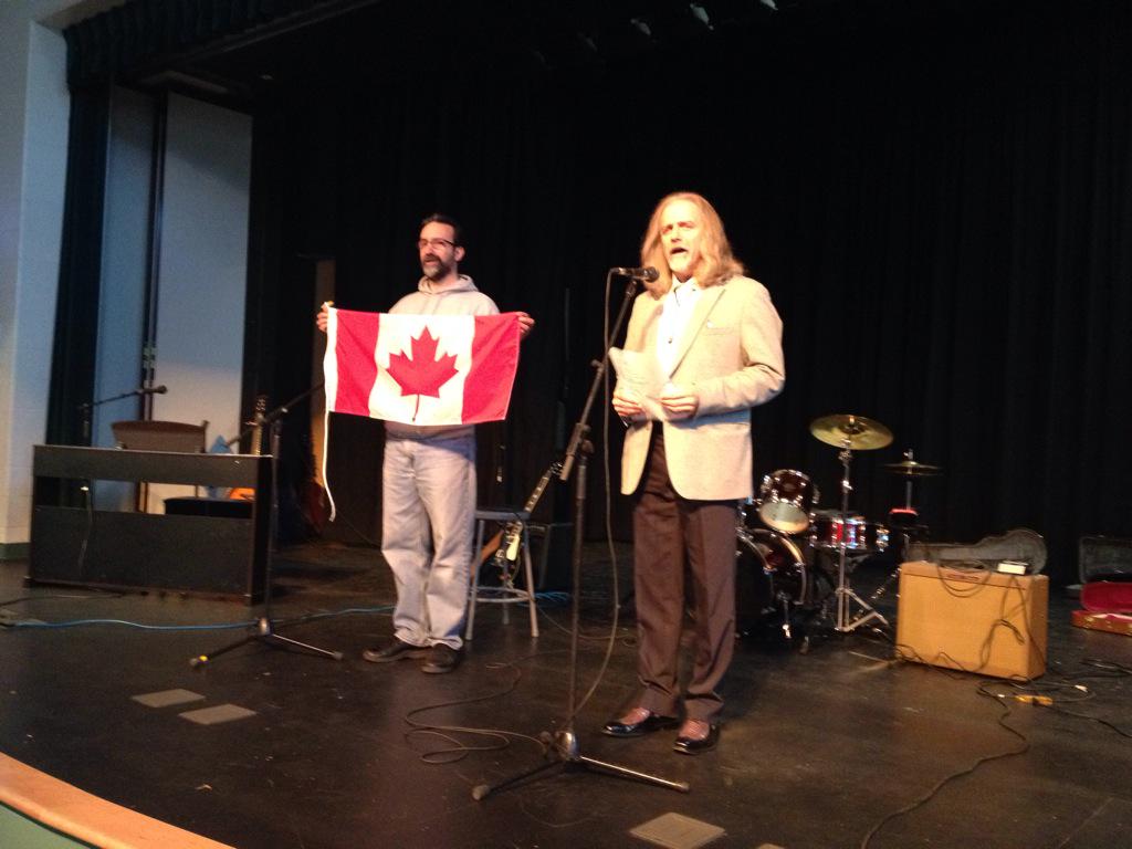 FMPSD's tweet photo. @orangelid  kicks off FMPSD's Got Talent!! #needsthewords #OhCanada #FMPSDactive #WhoKnewTheTalent http://t.co/7Qgng6hge3
