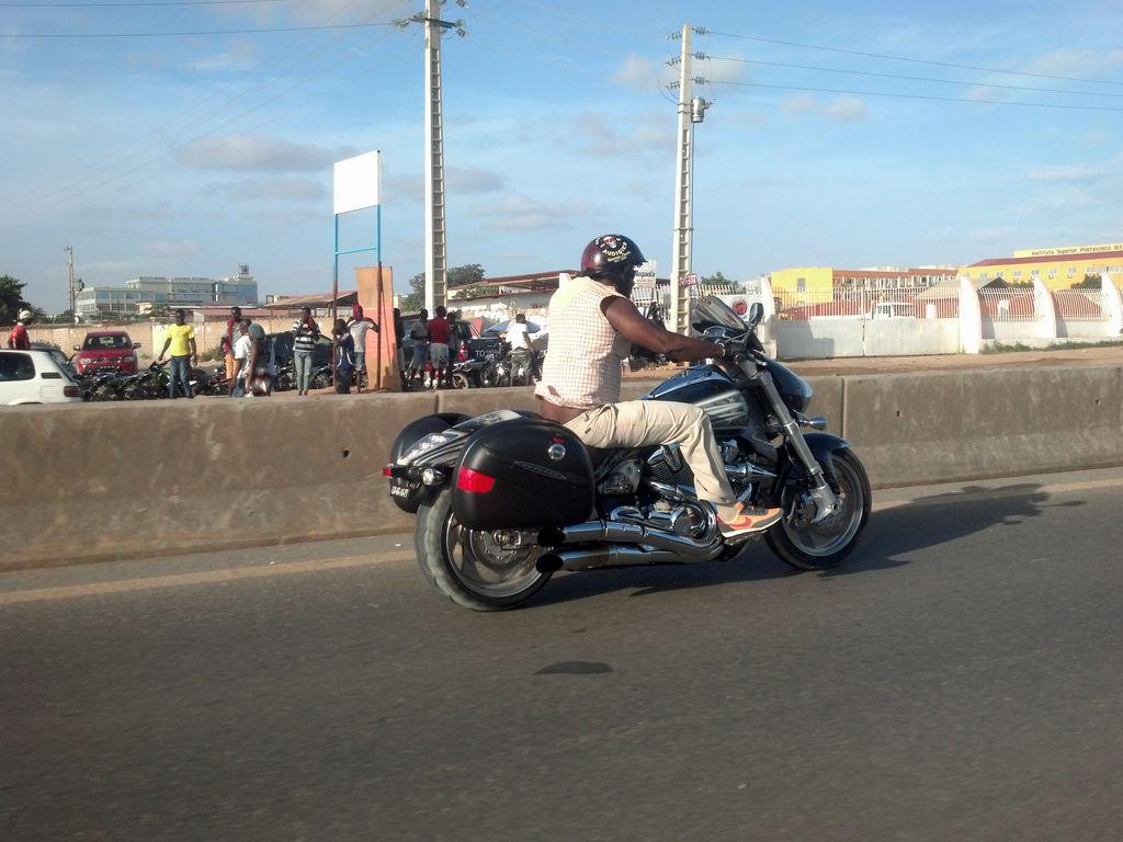 Via express Angola