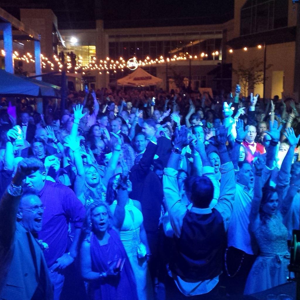 HITS961's tweet image. This has GOT TO  BE THE #BestNightEver! #SCProm!
