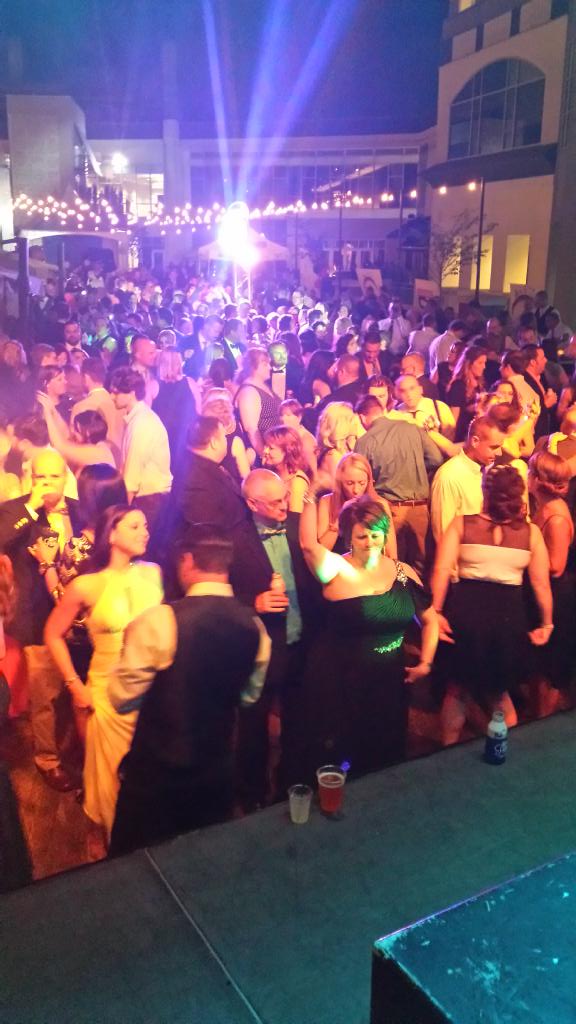 HITS961's tweet image. This beautiful night.... even better with #SCProm! TURN IT UP!