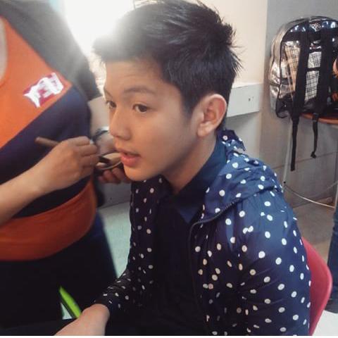 JLovers_Cavite's tweet photo. Getting ready for their Mallshow! @JoaquinRedReyes @Joaquin_Lovers
#StyledByPandA #JoaquinReyes
Cto. http://t.co/XasEIWxiOP