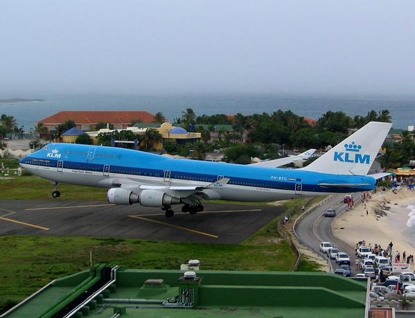 PIA°®  ••••••✈ tweet media