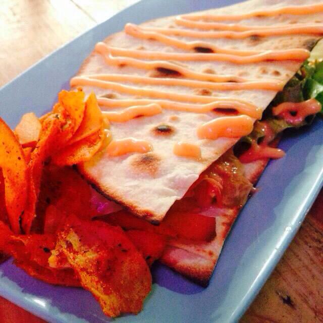 Dan yg ini nih harus coba!! Sosis Bratwurst, Cilantro Chicken Taco cm 15k aja kok semuanya! #HOTHITS <a href="/InfobdgKitchen/">Infobdg Kitchen</a>