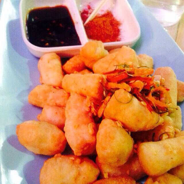 <a href="/InfobdgKitchen/">Infobdg Kitchen</a> jg punya Sate Jamur sama Tahu Krispy.. Tenang cuma 10k kok dua2 nya~ #HOTHITS