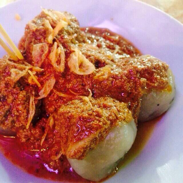 ardanradio's tweet photo. Baso bakar yg harga nya cm 15k sama Cilok Rendang Nusantara cuma 10k! Gakalah endes nyaa~ #HOTHITS @InfobdgKitchen http://t.co/xeQ2sPxVtk