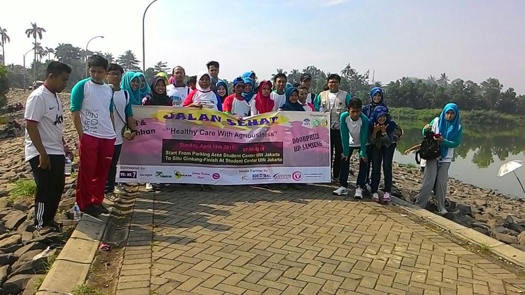 agreventuinjkt's tweet photo. @lpminstitut Now!Jalan Sehat at Situ Gintung🚶🚸🏃 http://t.co/p44A1guzrv