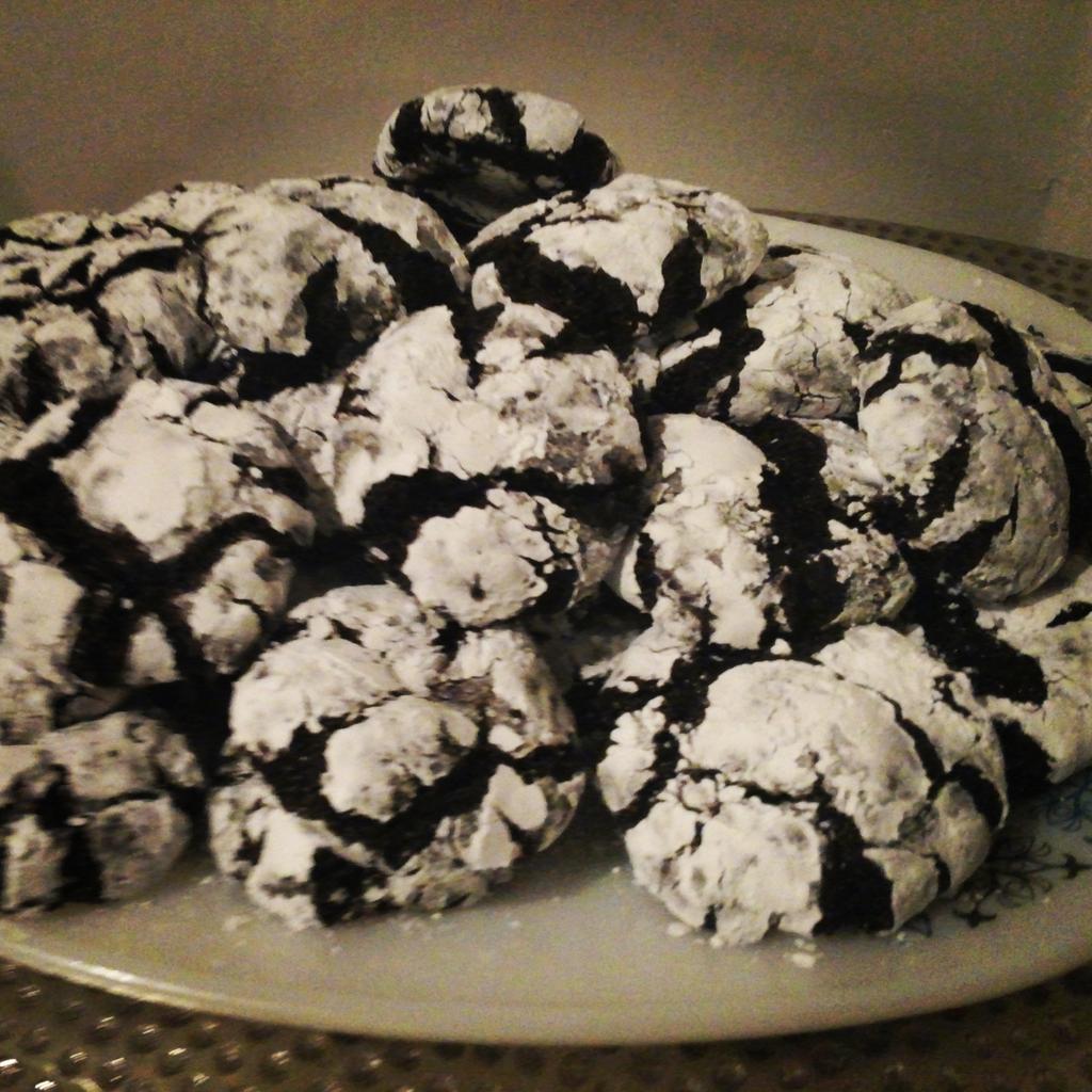 RT <a href="/sr200179/">SandraR ツ</a>: Its #dessert time at <a href="/Chaos_Cooking/">Chaos Cooking</a> :) #chocolate  #cookies #foodie #Manhattan  #NY  #sweettooth