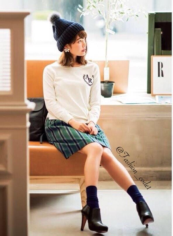 ndypressad's tweet photo. シンプルニット、
カジュアル派のアイテムとも
相性抜群。

流行中のストライプ柄や
リュックにもマッチ☆ http://t.co/D7GJbV8ctK