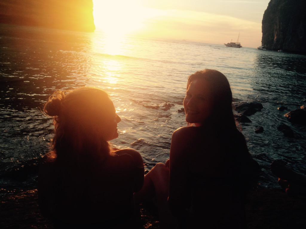 elliemiller_'s tweet photo. Sunset, Maya bay http://t.co/kAslXNTL9T