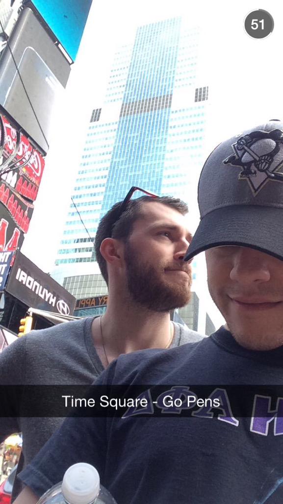 MattZoombini's tweet photo. Reppin the Pens all day. #Splitsburgh http://t.co/ZEsPEAffWI