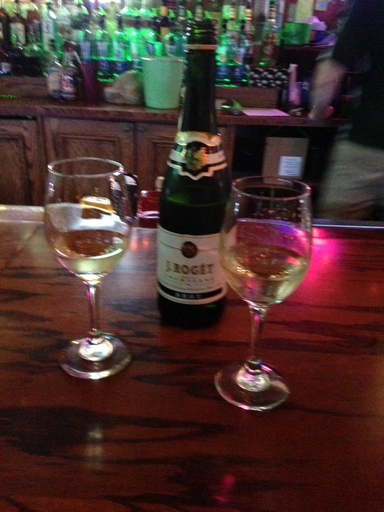 realcolinalban's tweet photo. Fifteen dollar champ. #finerthingsclub http://t.co/SObARjkskm