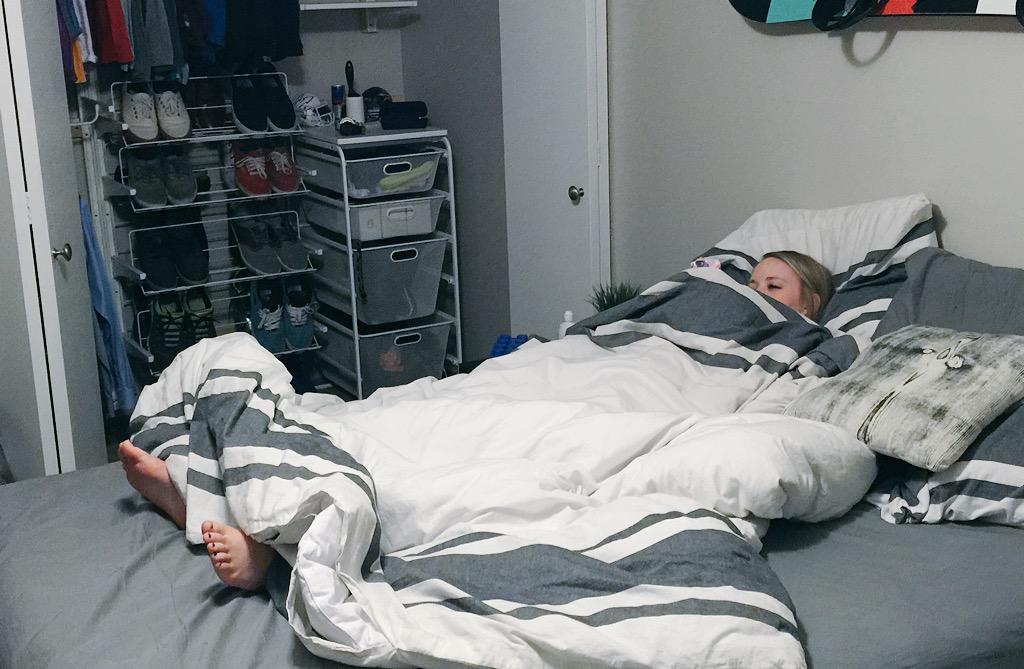 CZSusich's tweet photo. Too many croissants and too much bread pudding. #afterdinnergoals http://t.co/t4Aie1Avjp
