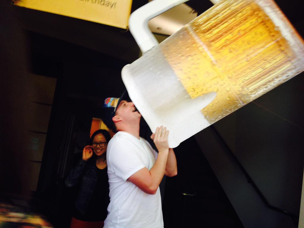 SacBrewBus's tweet image. Birthday Party Paradise! SacBrewBus delivers good times, great beers, and caters to every customer. #craftbeer