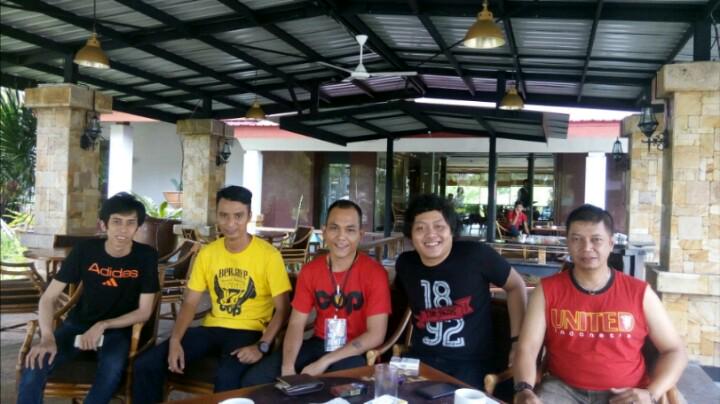 Breakfast w/ <a href="/JuiPurwoto/">Jui Purwoto</a> <a href="/Bahhhri/">Syaeful Bahri</a> <a href="/UtdIndonesiaPKU/">Chapter of Pekanbaru</a> <a href="/rooza234/">oja</a> at Hotel Aryaduta Pekanbaru