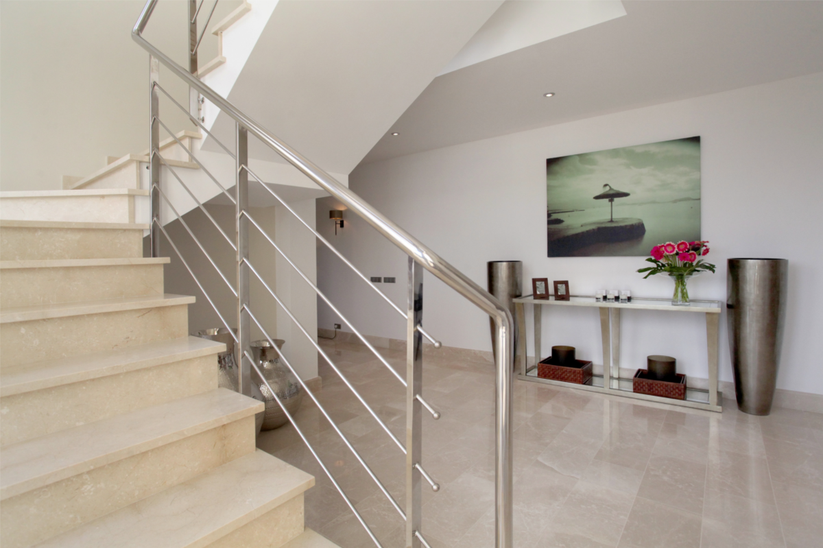 TroiaRun's tweet photo. in conjunction with your EXCLUSIVE MOVE #luxury #executive #property #sales #rentals http://t.co/8XsCisFgNQ http://t.co/DHwMpt5ks2 ☼