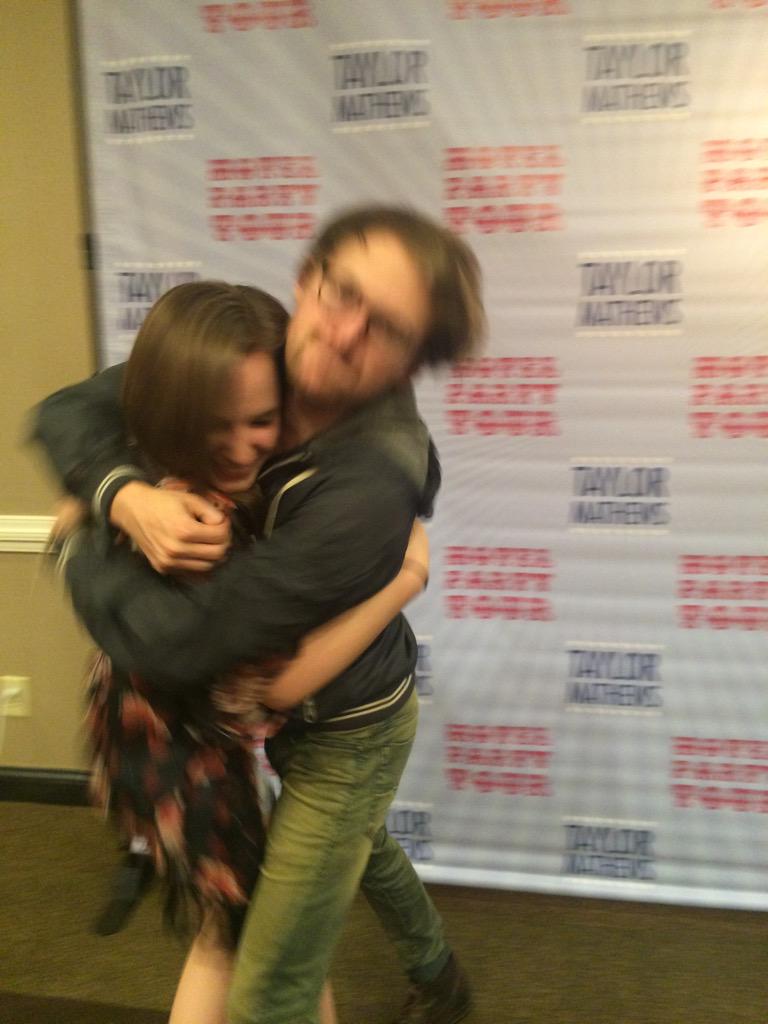 R5Atlanta's tweet photo. quite possibly my favorite pictures from tonight http://t.co/yb49G46Yjn