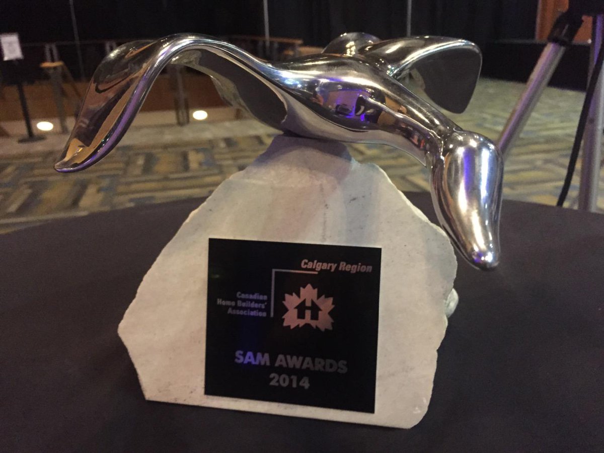 DavignonMartin's tweet photo. @SAM_the_Goose @CHBACalgary thanks for a great night #samcalgary awards! and congratulations to our winners tonight! http://t.co/25iJ28niKO