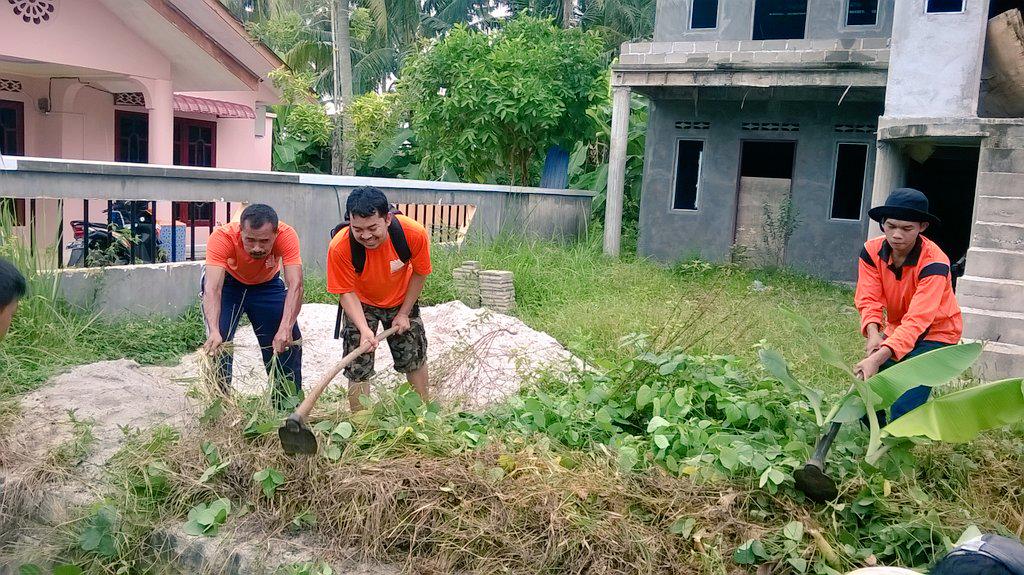 Kegiatan sosial di Karimun.