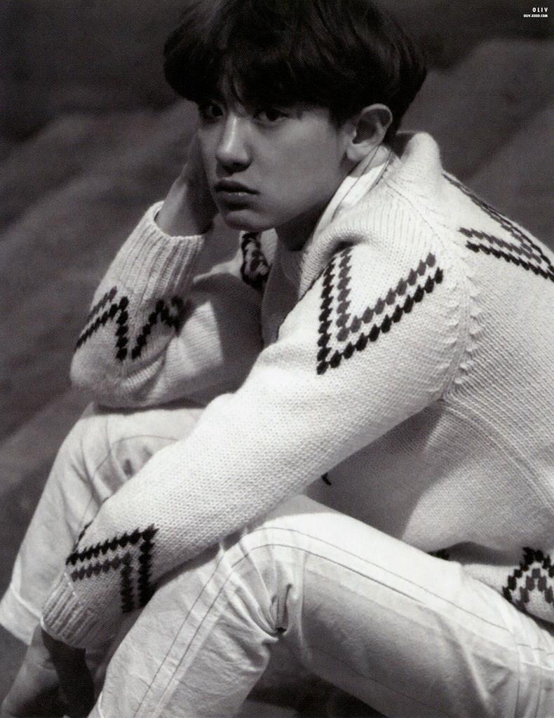 EXOWORLDINA's tweet photo. [SCAN] EXODUS POLAROID - CHANYEOL cr: oliv xoxo

wanna buy it? it's still available! Only 25k/pcs. Line id: gitayury http://t.co/5sw5MTG52z