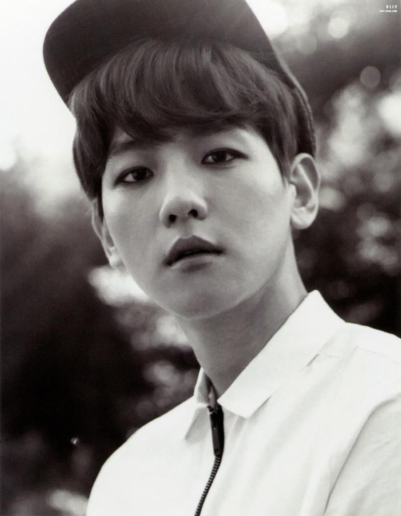 EXOWORLDINA's tweet photo. [SCAN] EXODUS POLAROID - BAEKHYUN cr: oliv xoxo

wanna buy it? it's still available! Only 25k/pcs. Line id: gitayury http://t.co/KfxkA4aMXp