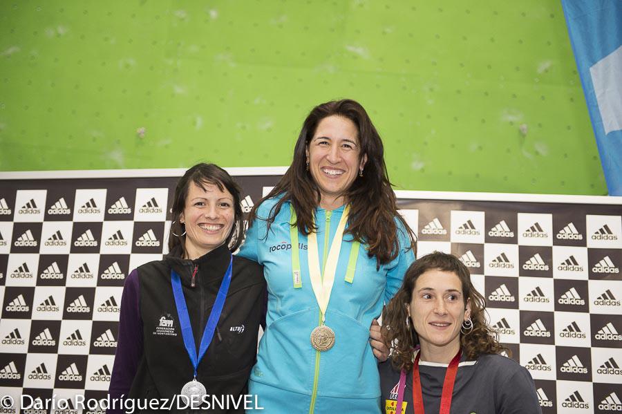 desnivelados's tweet photo. Podio fem. Copa España #Escalada 1ª Irati Anda 2ª Eileen Jubes 3ª Helena Alemán @ClimbatGrinyon #climbing #escalar http://t.co/boDLDVgzYY