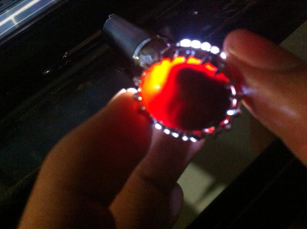aikenh's tweet photo. 1.a @halus24 @HutomoMP_9 Siluet semar mesem http://t.co/tYPOFyTxza