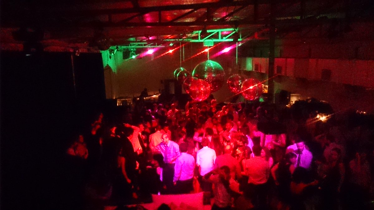 Fieston en salón norte <a href="/laterrazaevent/">La Terraza Eventos</a> casamiento de #agusyfer