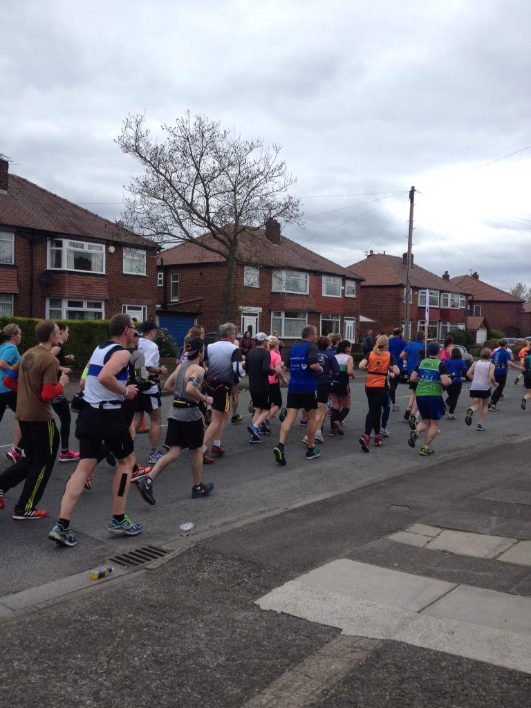 nina_kumar's tweet photo. #ManchesterMarathon http://t.co/Eo2vUABIKb