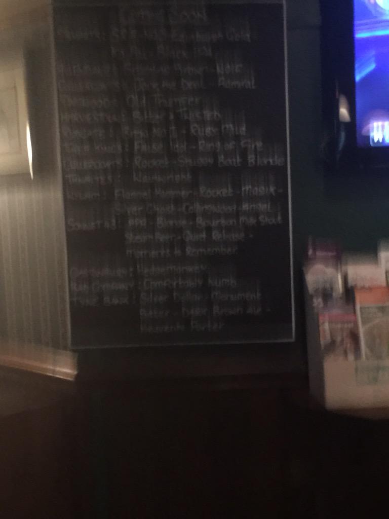 CramlingtonPics's tweet photo. Otherwise known as Beer Blur. Trying to take a picture in @ThePlough_NE23 http://t.co/YPF60T4d7g