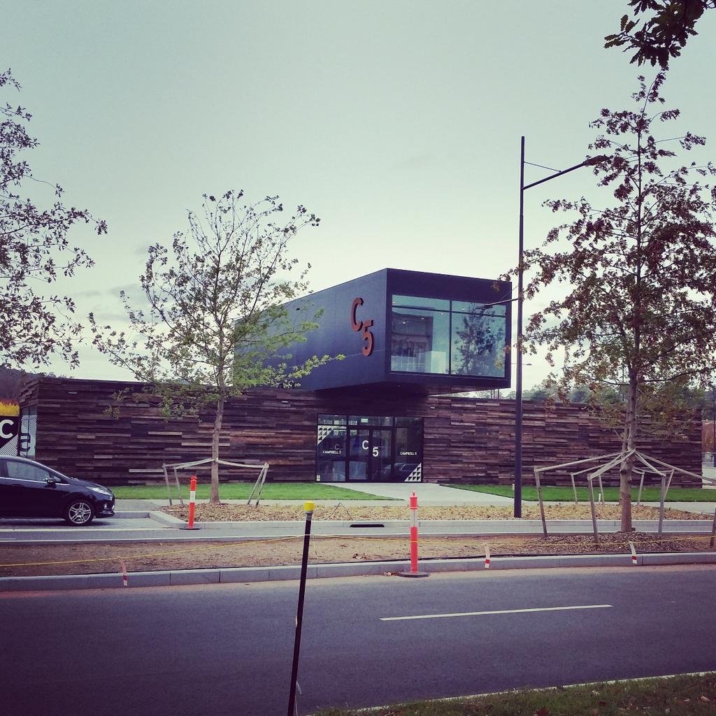 stevensconv's tweet image. Spotted in Canberra yesterday... looks like a shipping container conversion??? Love it! ☺