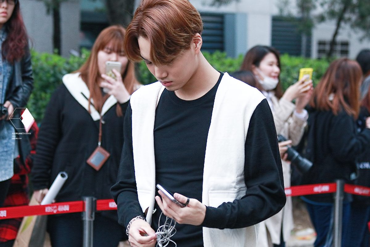 Inneke_1004's tweet photo. "@EXOXOXOID: [HQ] 150403 EXO Kai (cr: EXOPLANETTAIWAN)
https://t.co/AJ3W77ATyw http://t.co/vGQPjMLMzm"