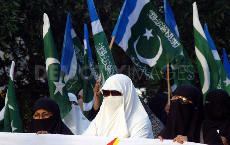 Fairy_Elsa's tweet photo. #NA246WomenSupportJI 
jan v qurbaan :) http://t.co/0ljwDFeyPh