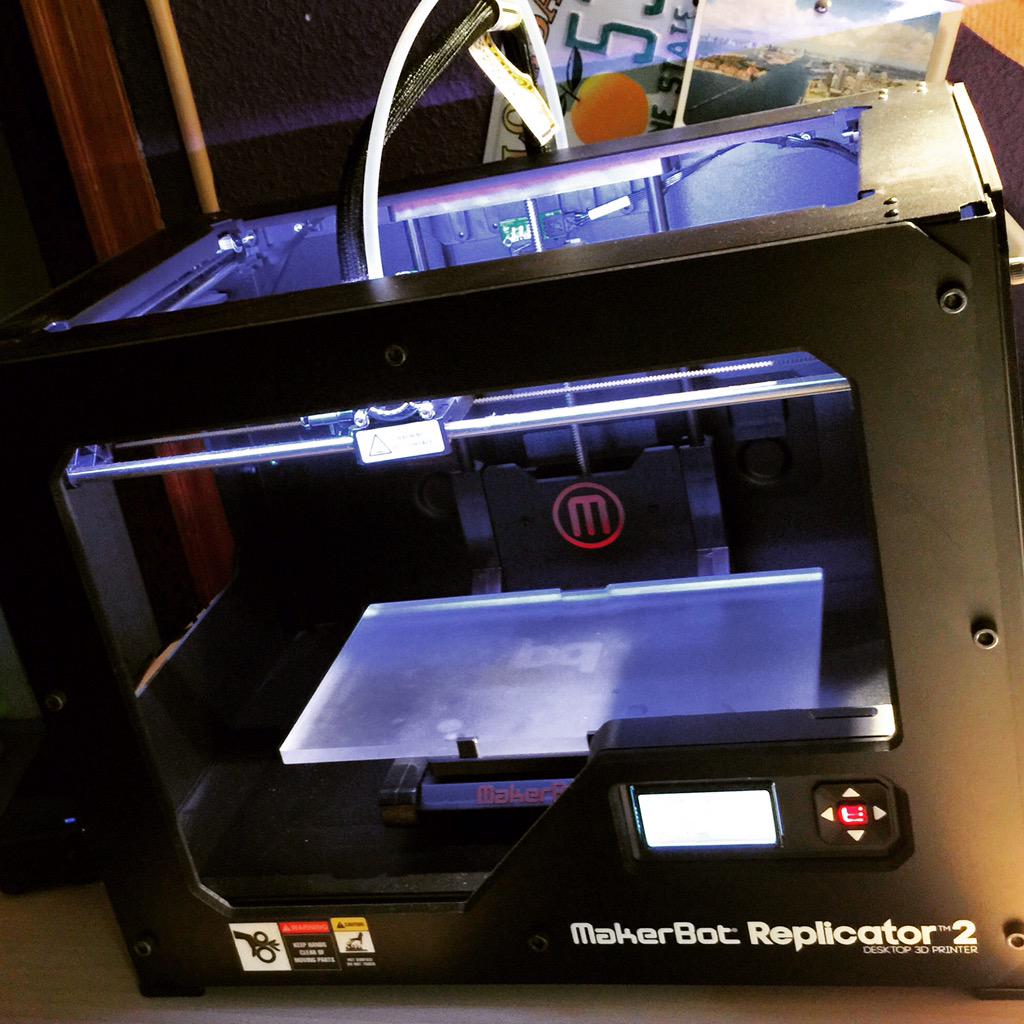 MarieteRuiz's tweet photo. #impresion #3D #Makertbot #BQ #Replicator http://t.co/x6Gy6mWjTx